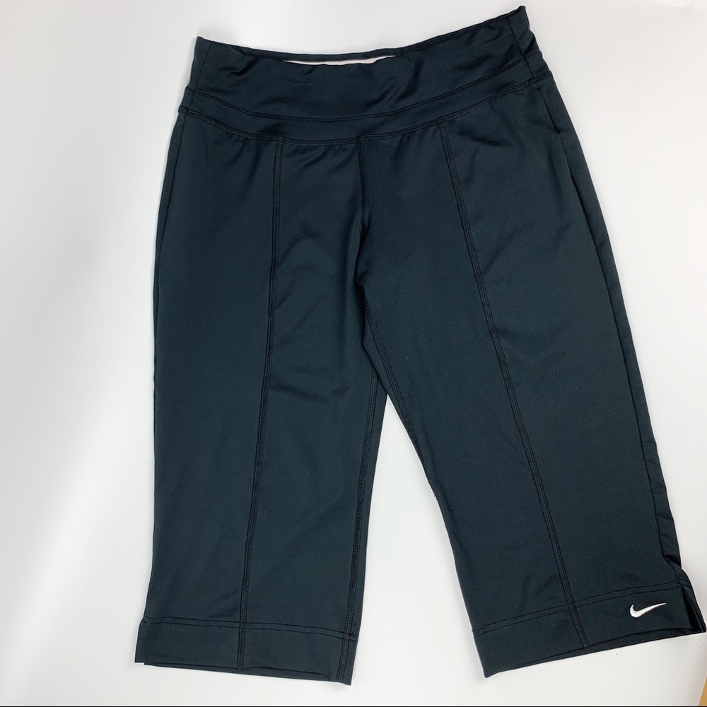 Nike Dri-Fit Wide‎ Leg Cropped Yoga Pants